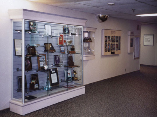 Display Design - Largo Medical Center displays and trophy cases